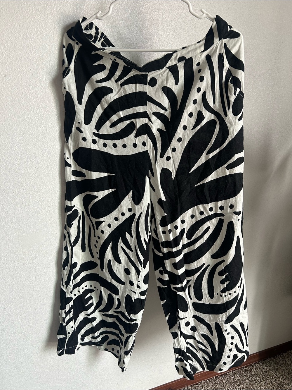 Christian Siriano Black & White Wide Leg Linen Pants